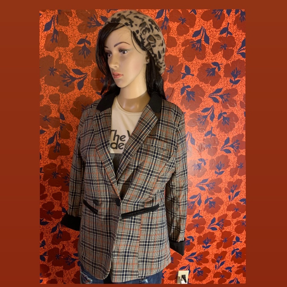 Cute plaid blazer